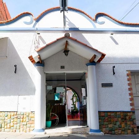 Hostal Zeballos Tarija Buitenkant foto