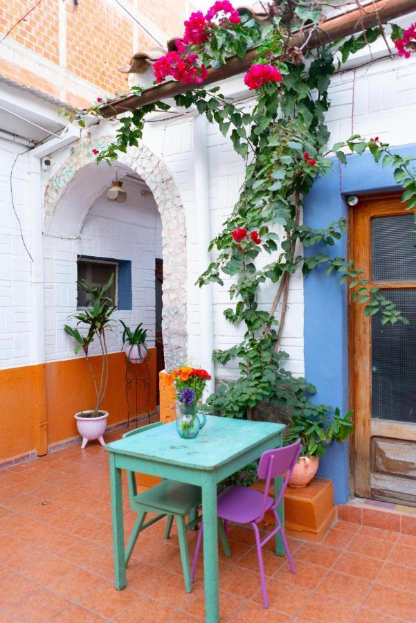 Hostal Zeballos Tarija Buitenkant foto