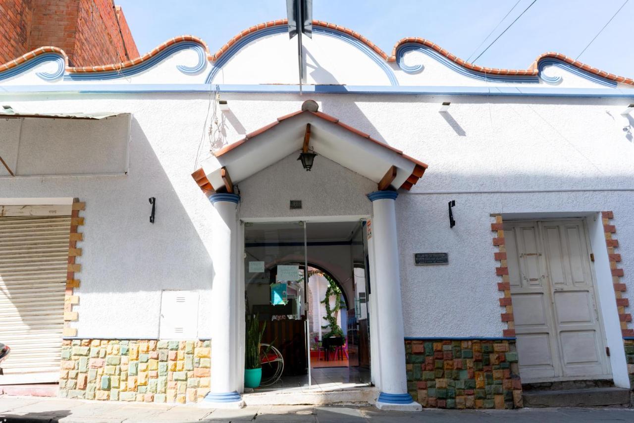 Hostal Zeballos Tarija Buitenkant foto