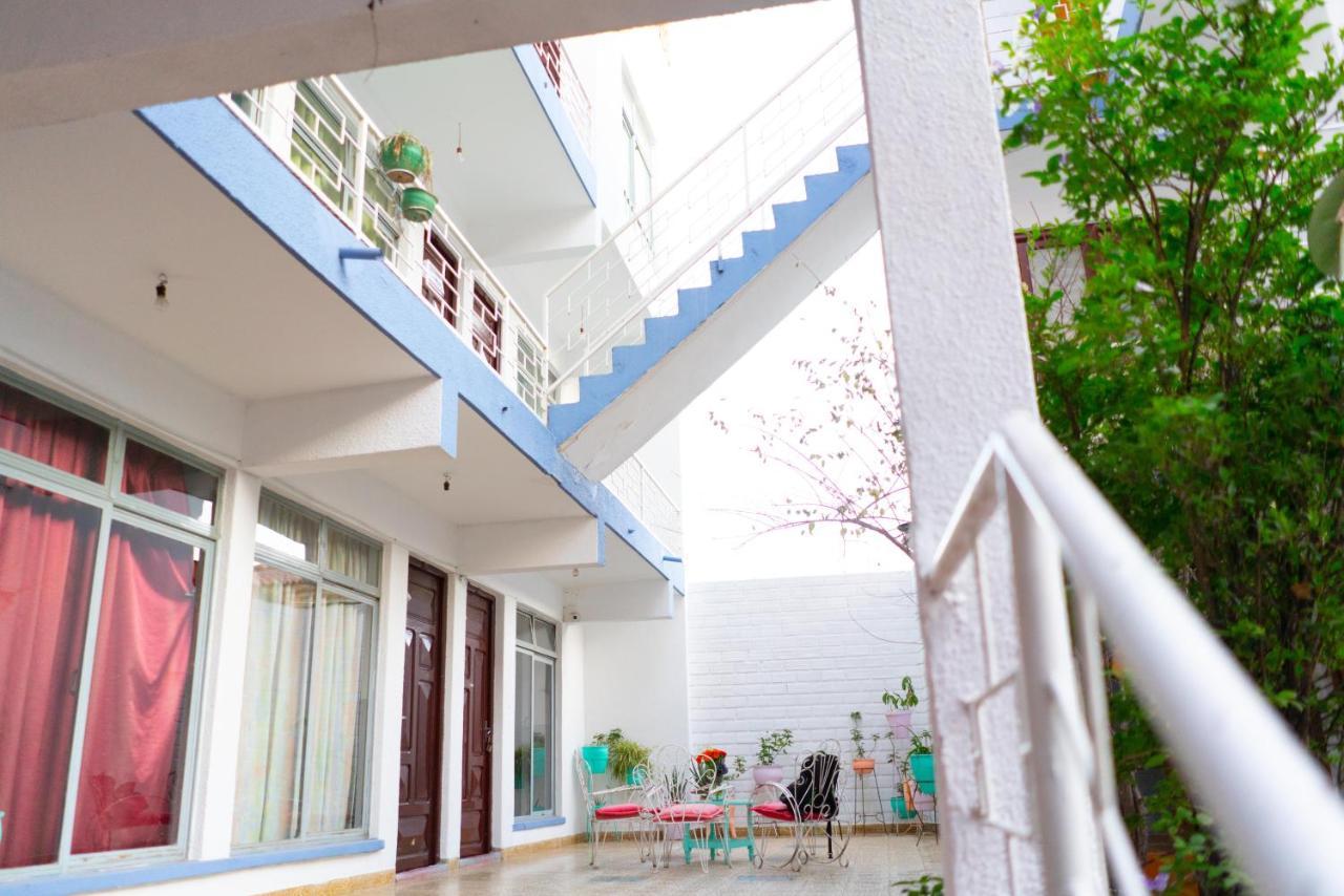 Hostal Zeballos Tarija Buitenkant foto